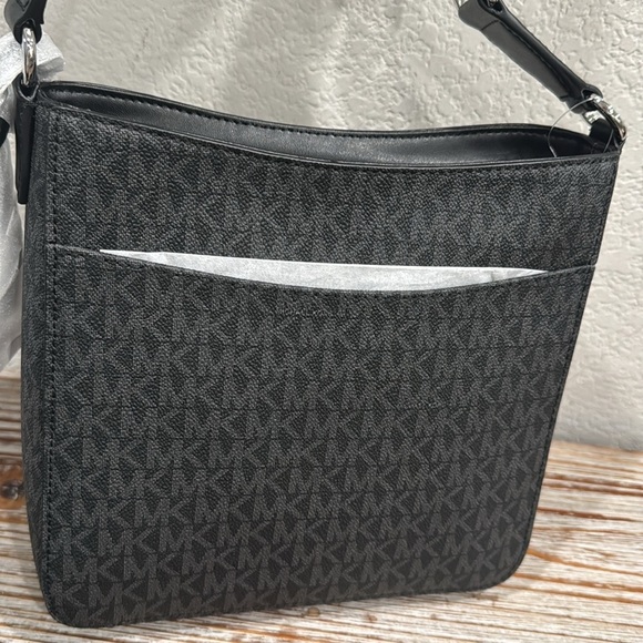 NWT Michael Kors Jet Set Bag - Picture 3 of 4